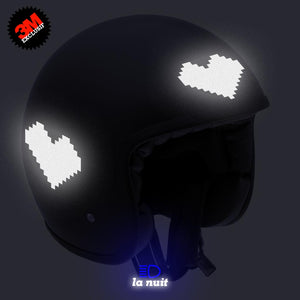 G-heart8bit blanc - kit sticker de 4 autocollants retro réfléchissants cœur casque moto 3M homologués (vue nuit A)