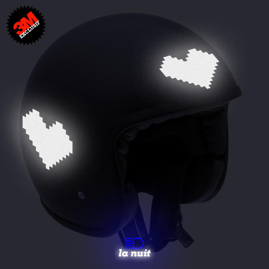 G-heart8bit blanc - kit sticker de 4 autocollants retro réfléchissants cœur casque moto 3M homologués (vue nuit A)