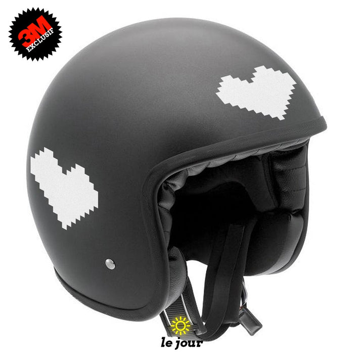 G-heart8bit blanc - kit sticker de 4 autocollants retro réfléchissants cœur casque moto 3M homologués (vue jour A)