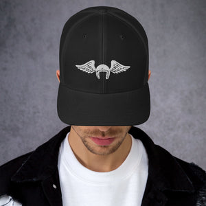 casquette moto noire stikare.com logo avant brodé blanc (vue face)